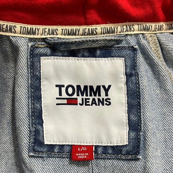 NWT Women’s  Size Large Tommy Hilfiger Hooded Cropped Denim Jacket - Picture 4 of 12